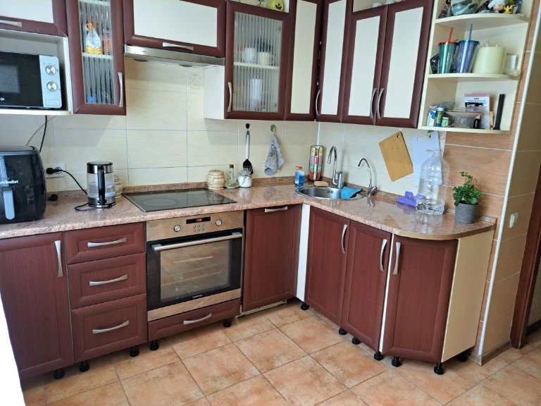 продам квартиру на Кореатовичів