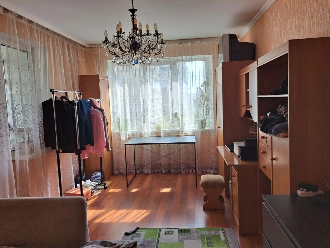продам квартиру на Кореатовичів