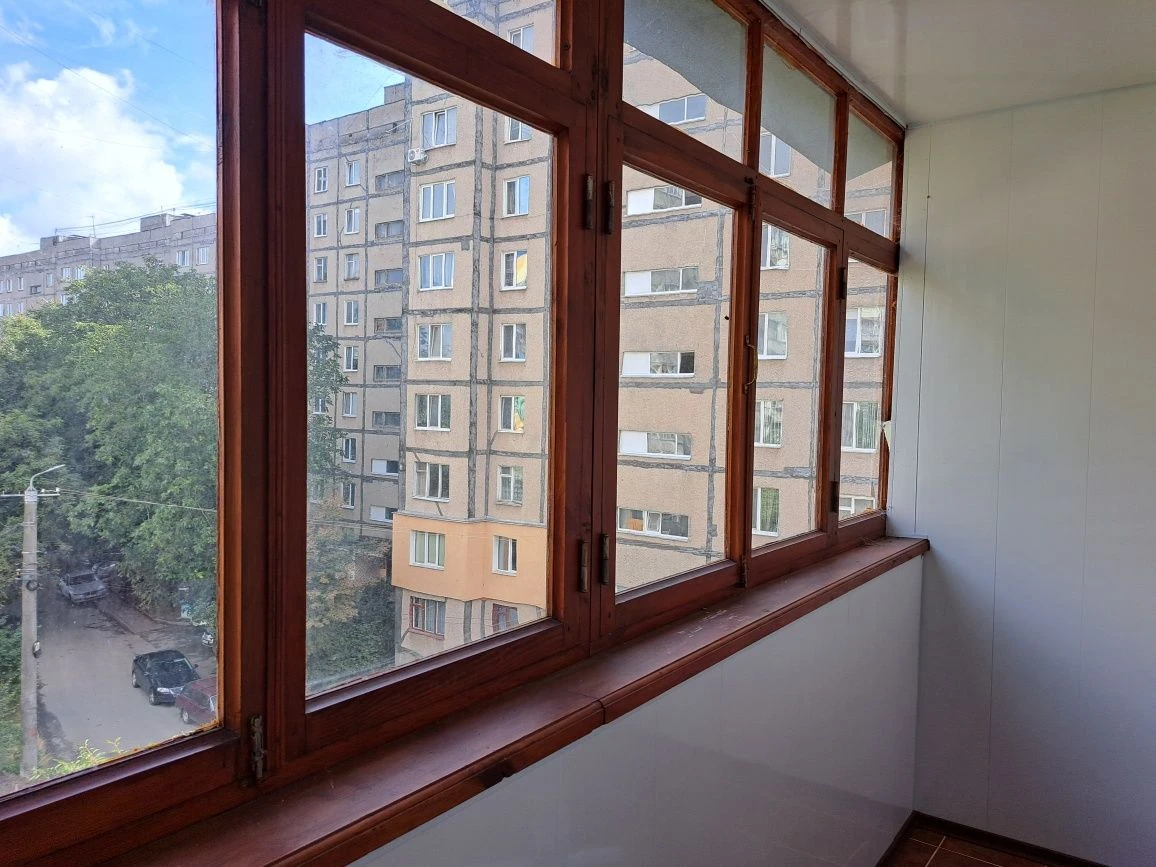 продам квартиру на Кореатовичів