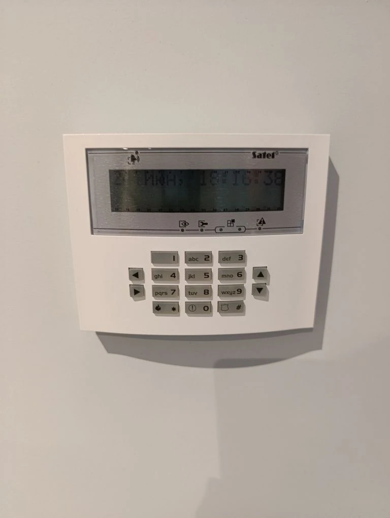 Продаж 2к.кв. р-н Академічний