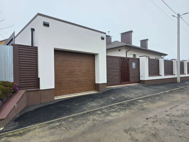 Продається шикарний 4 кімнатний Будинок Район Царське Село.