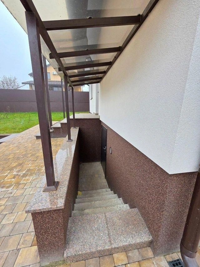 Продається шикарний 4 кімнатний Будинок Район Царське Село.