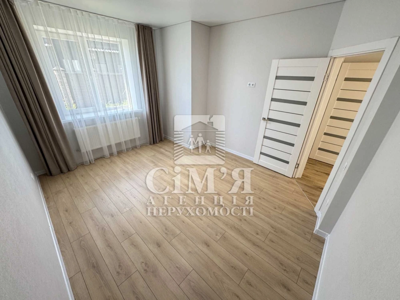 Продам НОВИЙ просторий сучасний будинок 4 кім + кухня студія
