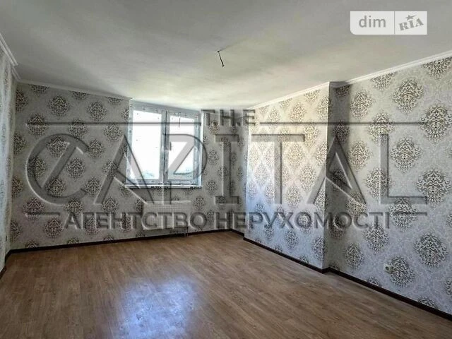 Sale of 3-room apartment 80 sq. m. on Solomiya Krushelnytska Street •