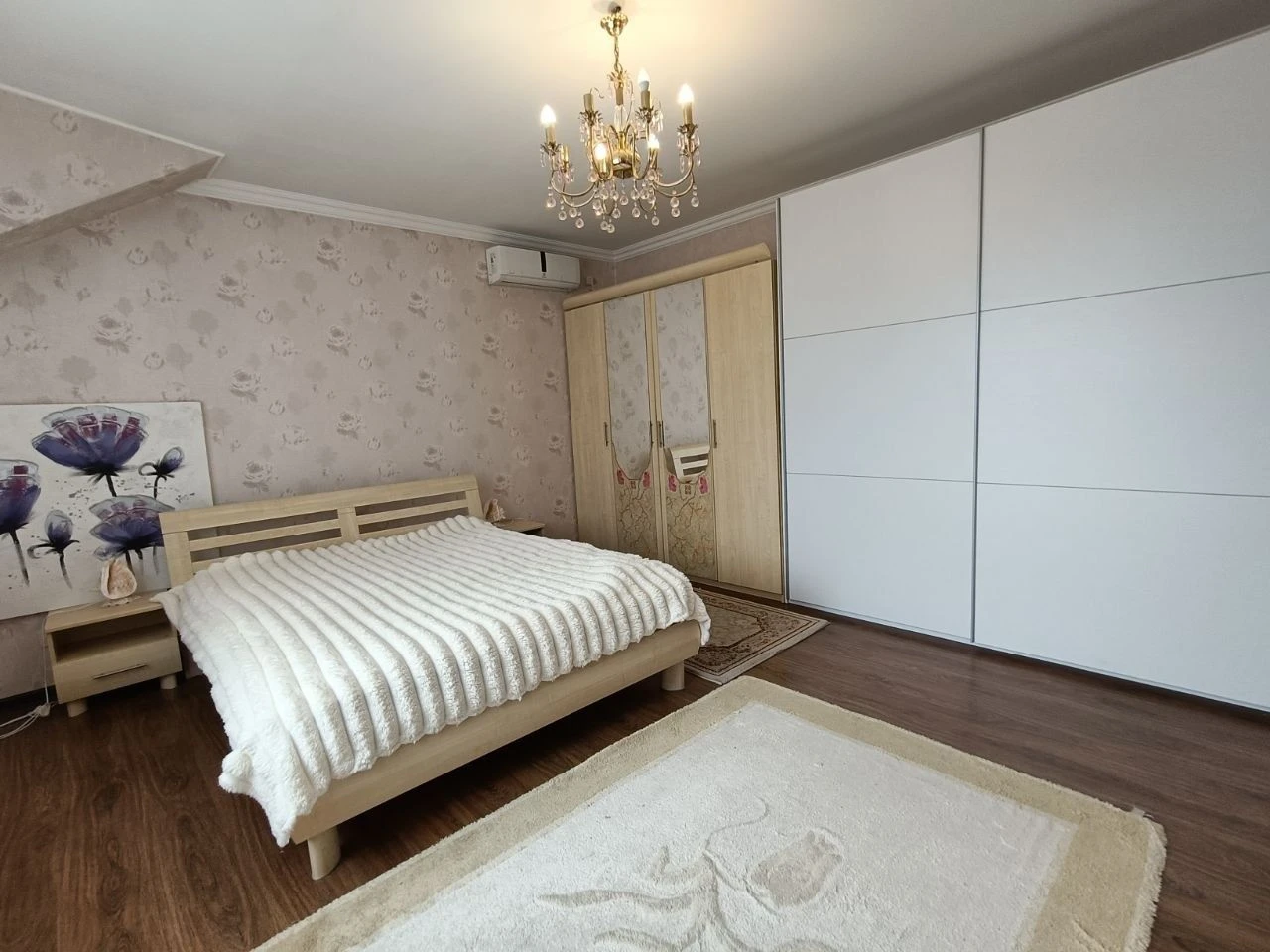 Продаж дуплекса П'ятничани з гаражом