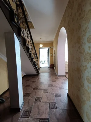 Продаж дуплекса П'ятничани з гаражом