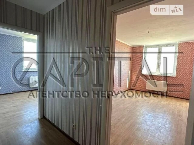 Sale of 3-room apartment 80 sq. m. on Solomiya Krushelnytska Street •