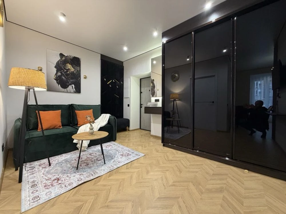 Продаж 1.5 кімнатної квартири в центрі