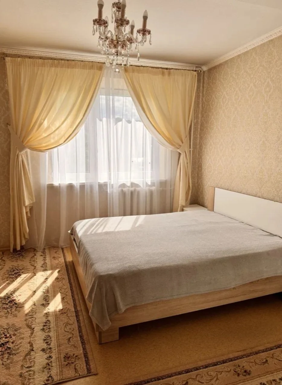 Продається 2-кімнатна квартира з євроремонтом