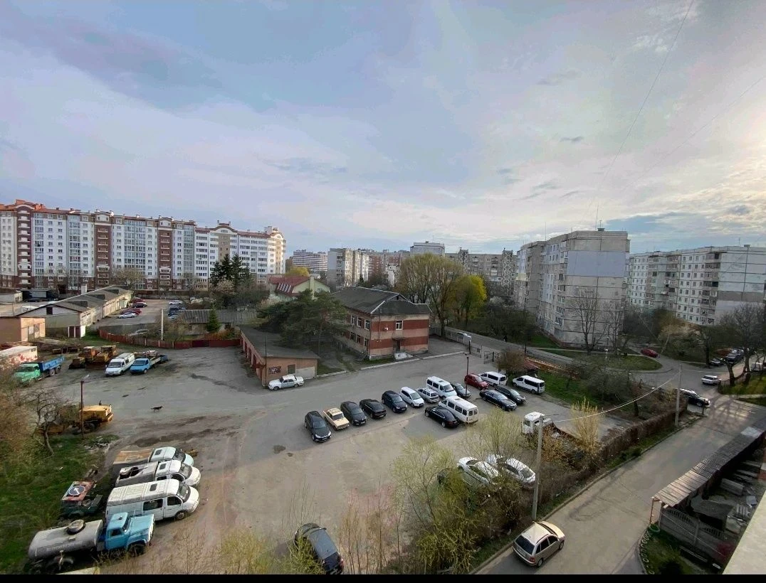 Продаж 2 кім квартири з ремонтом меблями та технікою у старі