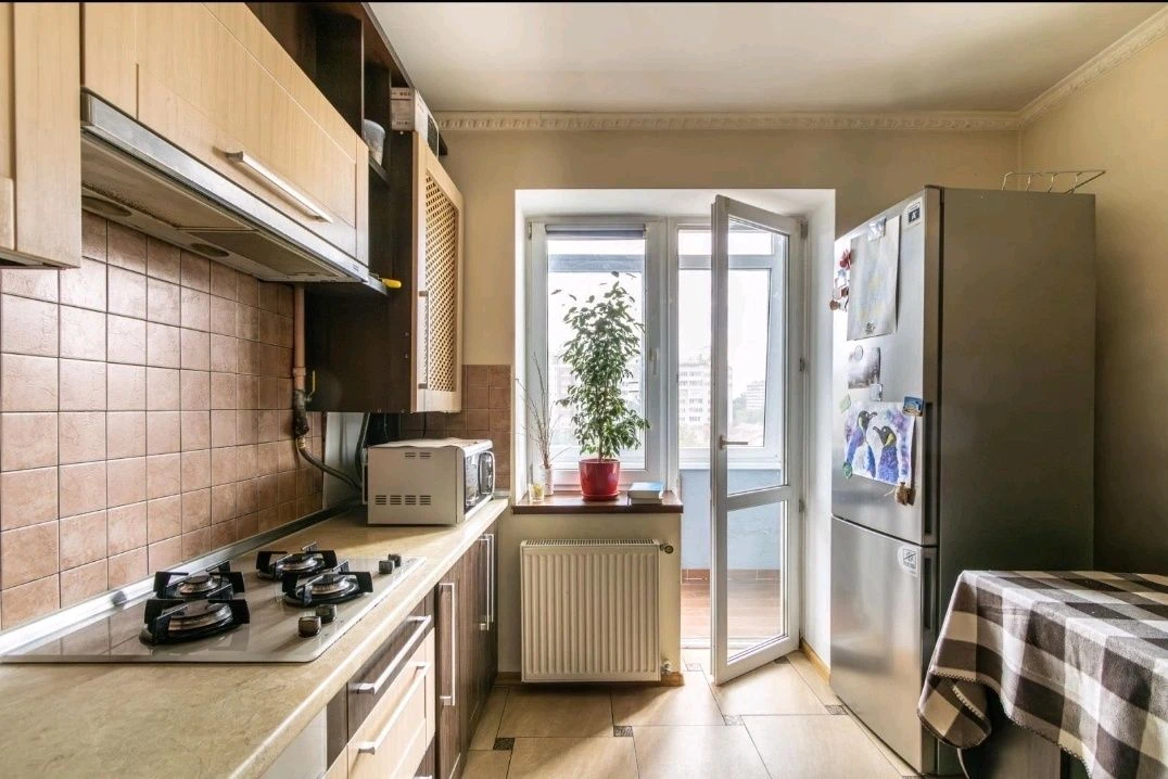 Продаж 2 кім квартири з ремонтом меблями та технікою у старі