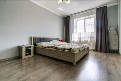 Продаж 2 кім квартири з ремонтом меблями та технікою у старі