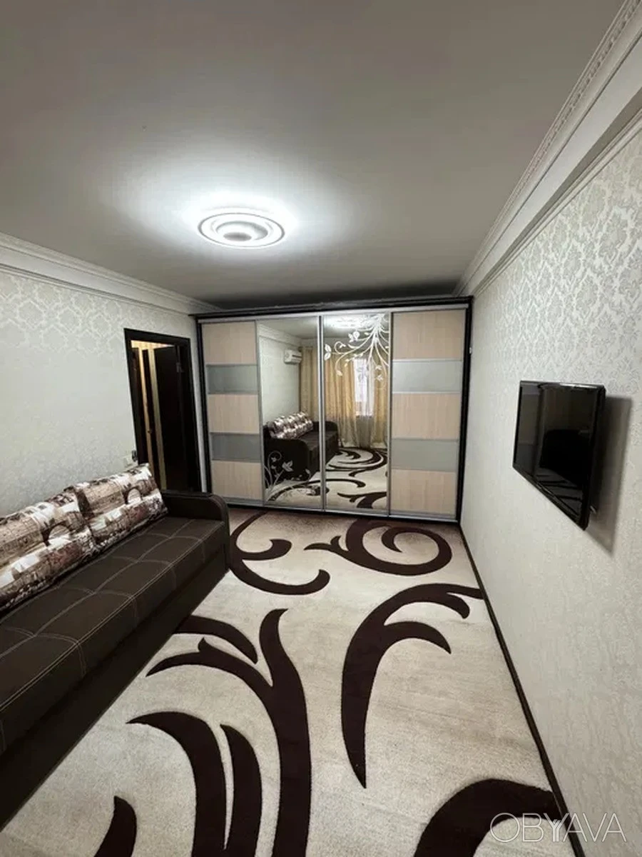 1 room apartment, 19 Chornykh Zaporozhtsiv St.