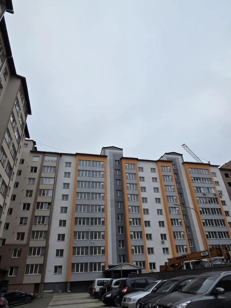 Продаж 3к. квартири сирець зданий!