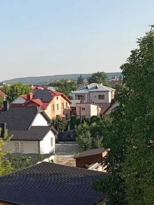 Продається затишна 4кім квартира в розвиненому мікрорайоні,4