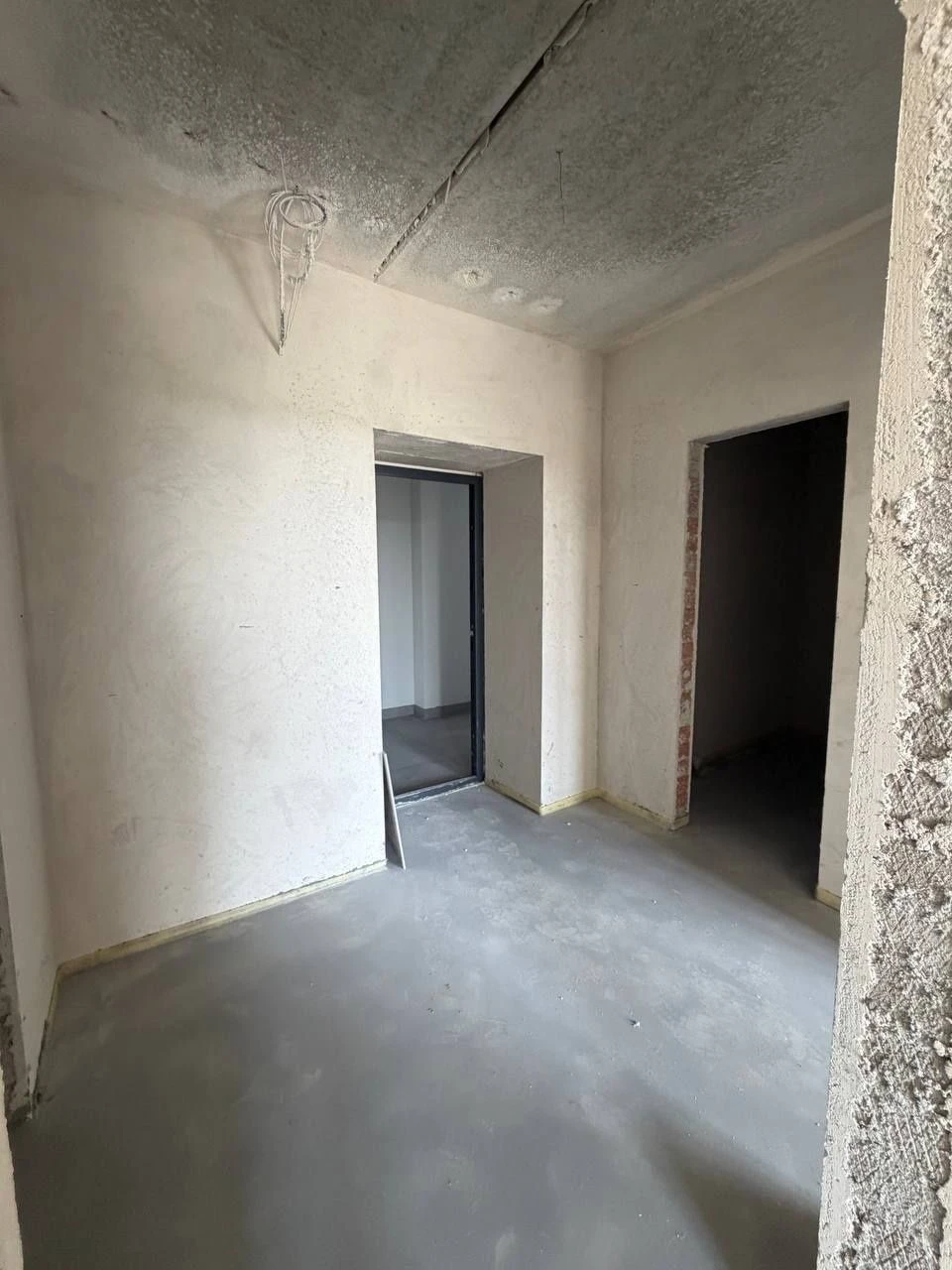 Продається 1 кімнатна квартира поблизу парку по вул. Довженк