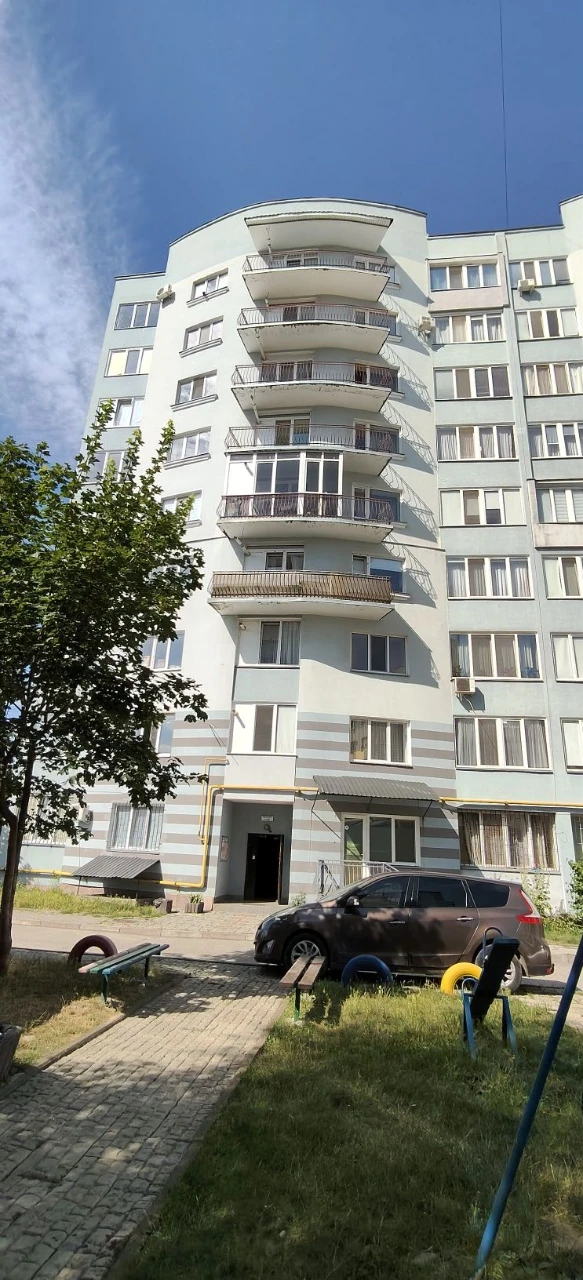 Терміново ТОРГ з РЕМОНТОМ ЦЕНТР продаю 3-х кімнатну квартиру