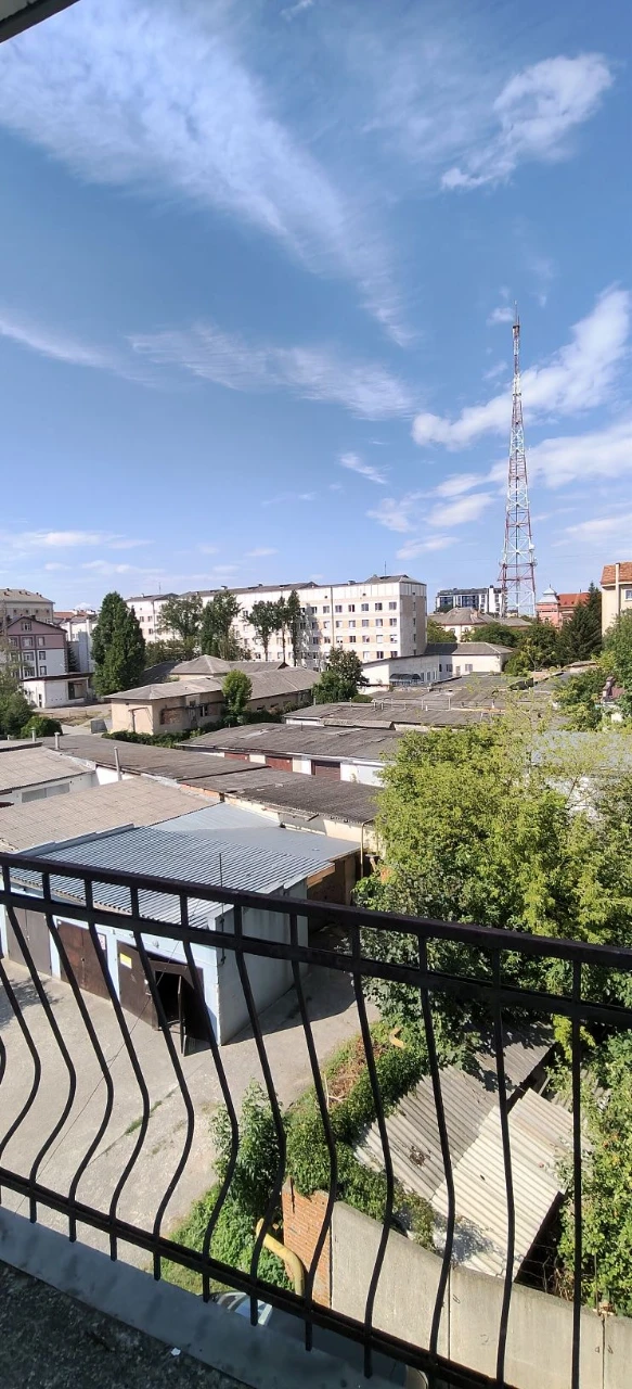 Терміново ТОРГ з РЕМОНТОМ ЦЕНТР продаю 3-х кімнатну квартиру