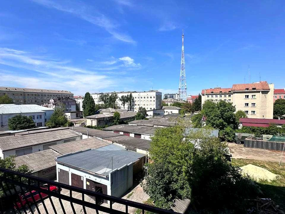 Квартира. Івано-Франківськ, Курінного Чорноти вул.