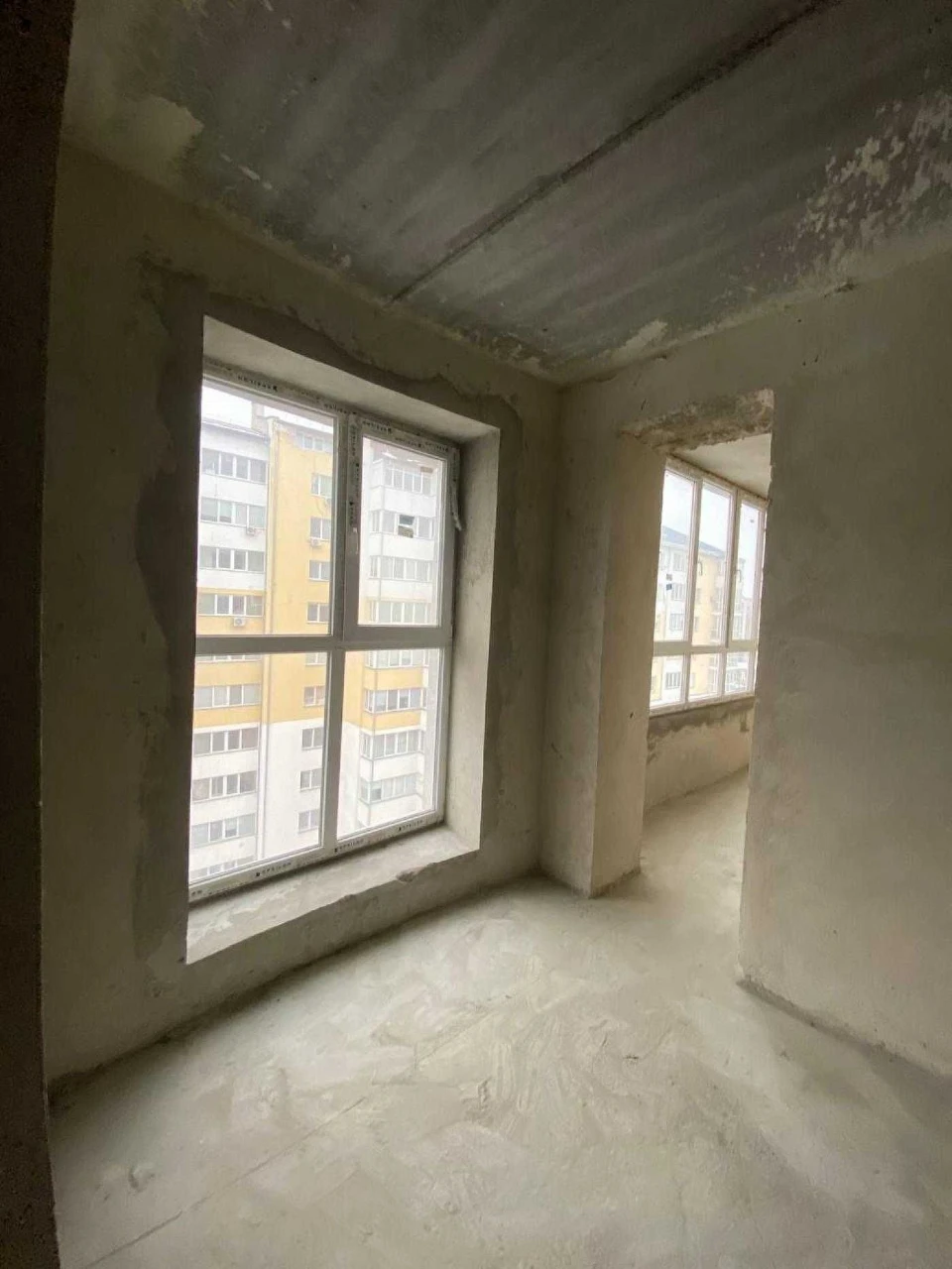 Продам 2-кімнатну квартиру 67,9кв.м., газове опалення/Галиць