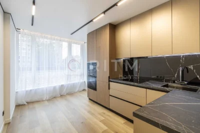Центр міста! Стильна 1-к квартира (46 м²) на зручному 3-му п