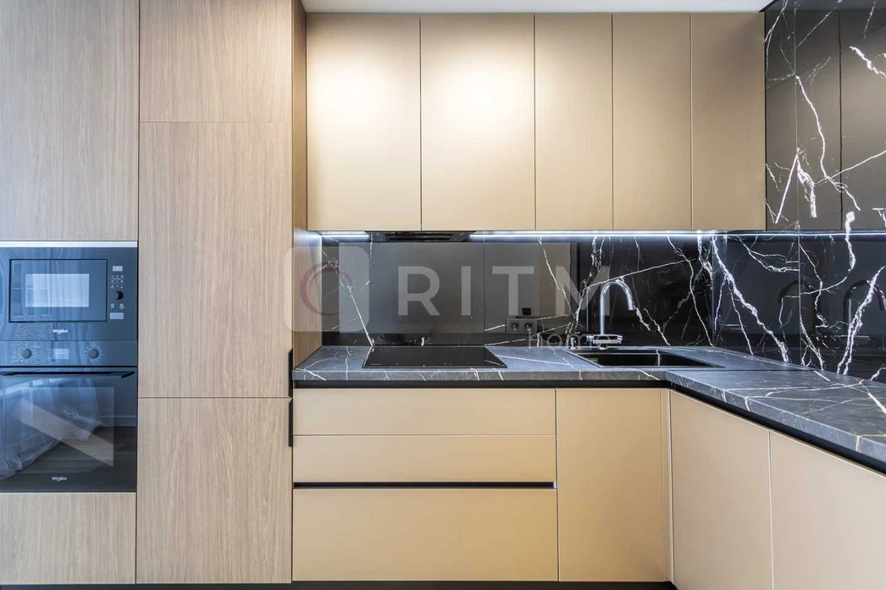 Центр міста! Стильна 1-к квартира (46 м²) на зручному 3-му п
