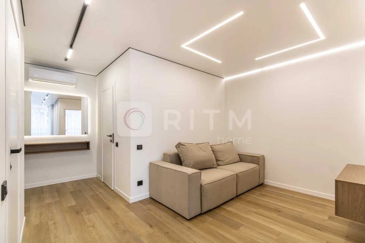Центр міста! Стильна 1-к квартира (46 м²) на зручному 3-му п