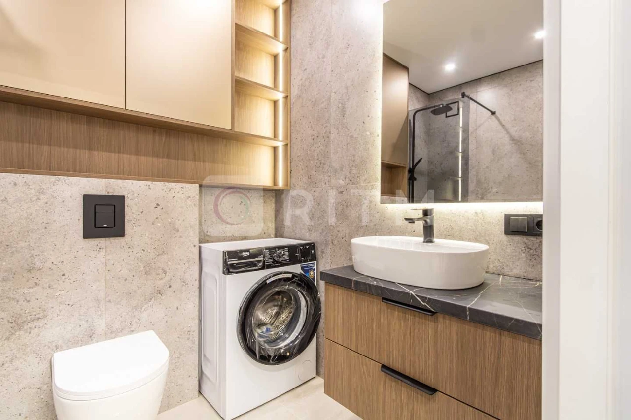 Центр міста! Стильна 1-к квартира (46 м²) на зручному 3-му п