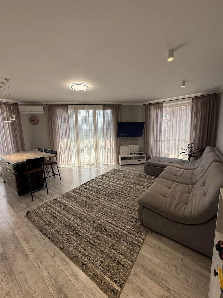 2-кімнатна квартира в р-ні Каскад, 72 м2.