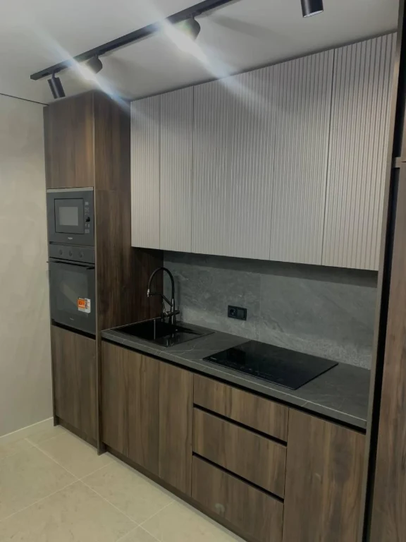 Продаж 2 кім квартири з ремонтом в новобудові