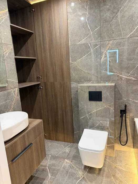 Продаж 2ох кім квартири з дизайнерським ремонтом