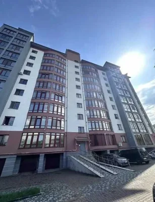 Продаж просторої дворівневої 4-кімнатної квартири