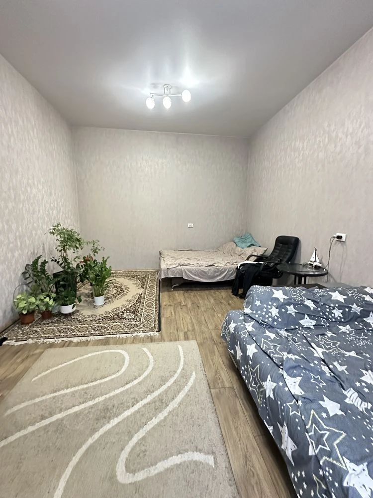 Продаж двокімнатної квартири в центральній частині міста.