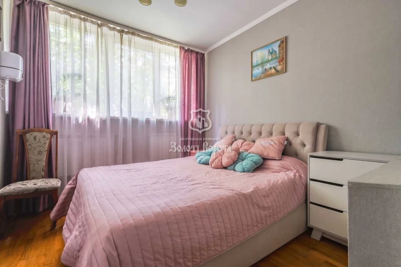 2-room apartment for sale 64.7 m², Heroes of Sevastopol st.
