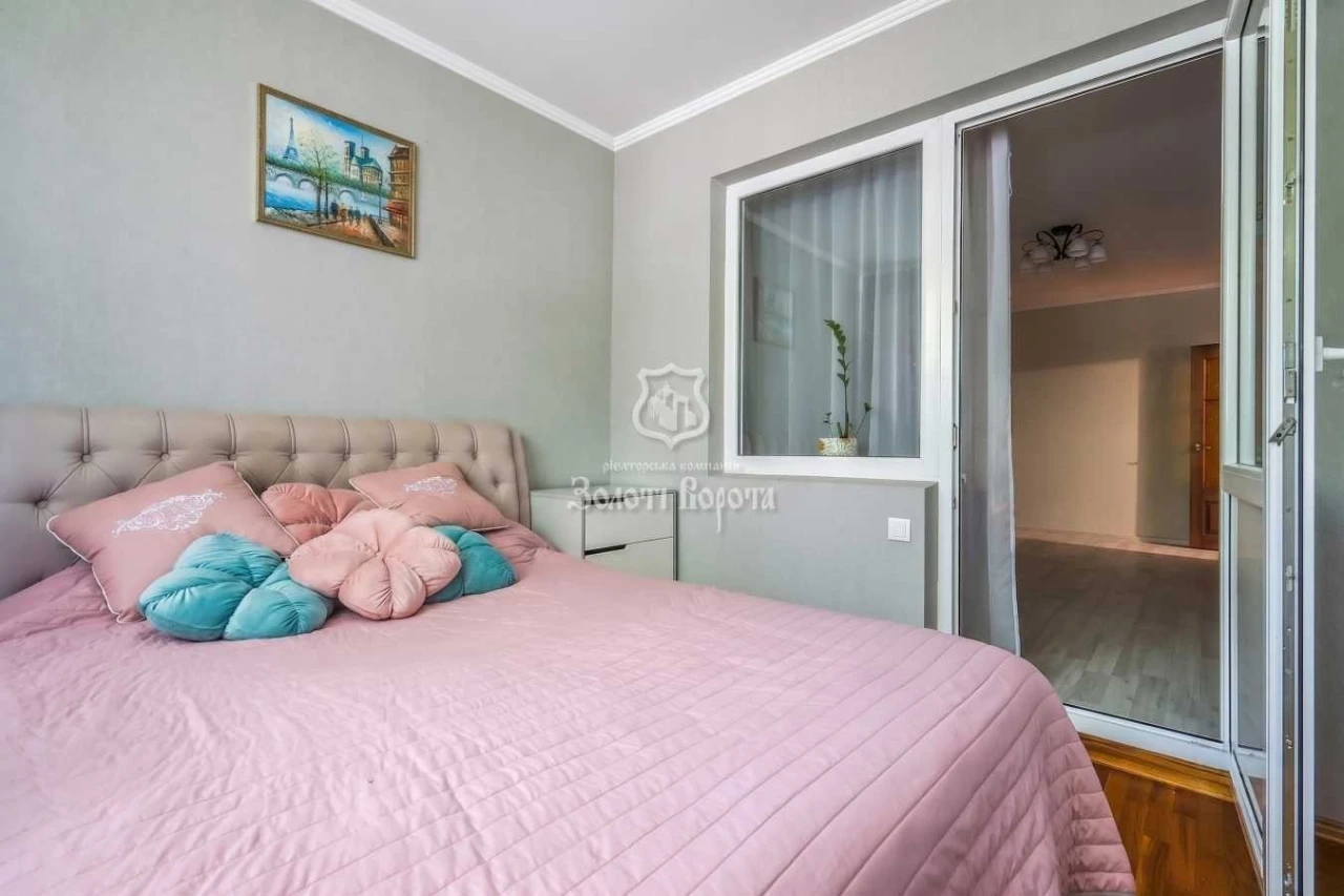 2-room apartment for sale 64.7 m², Heroes of Sevastopol st.