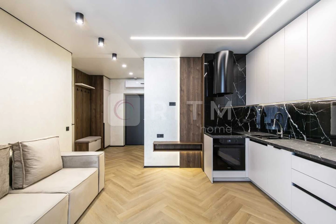 Продаж 1,5-кімнатної квартири 45 м² у ЖК «Манхеттен» біля мі