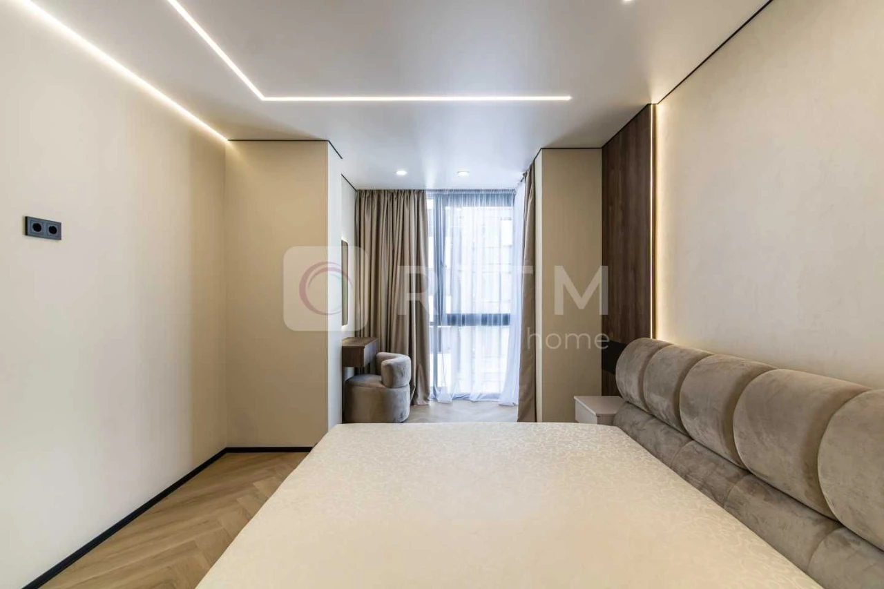 Продаж 1,5-кімнатної квартири 45 м² у ЖК «Манхеттен» біля мі