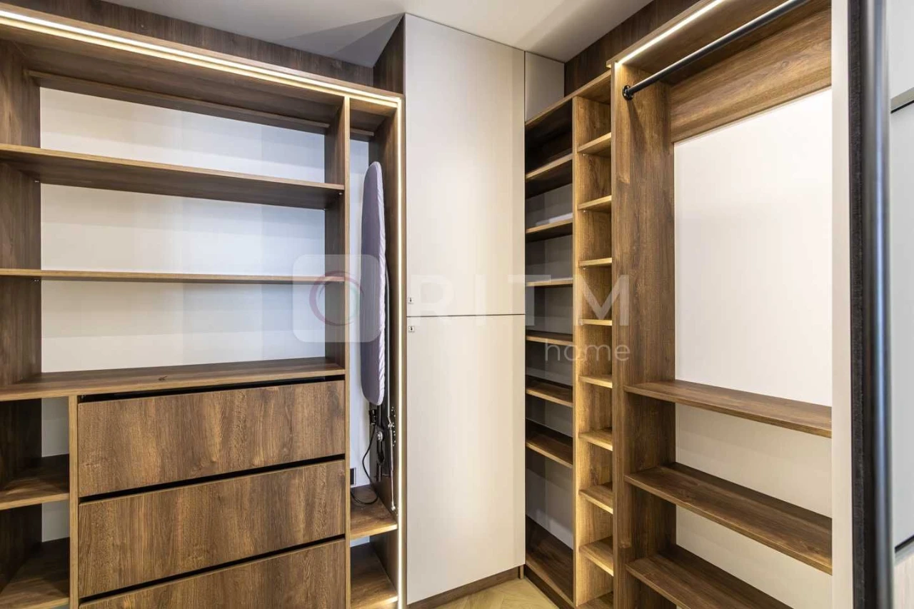 Продаж 1,5-кімнатної квартири 45 м² у ЖК «Манхеттен» біля мі