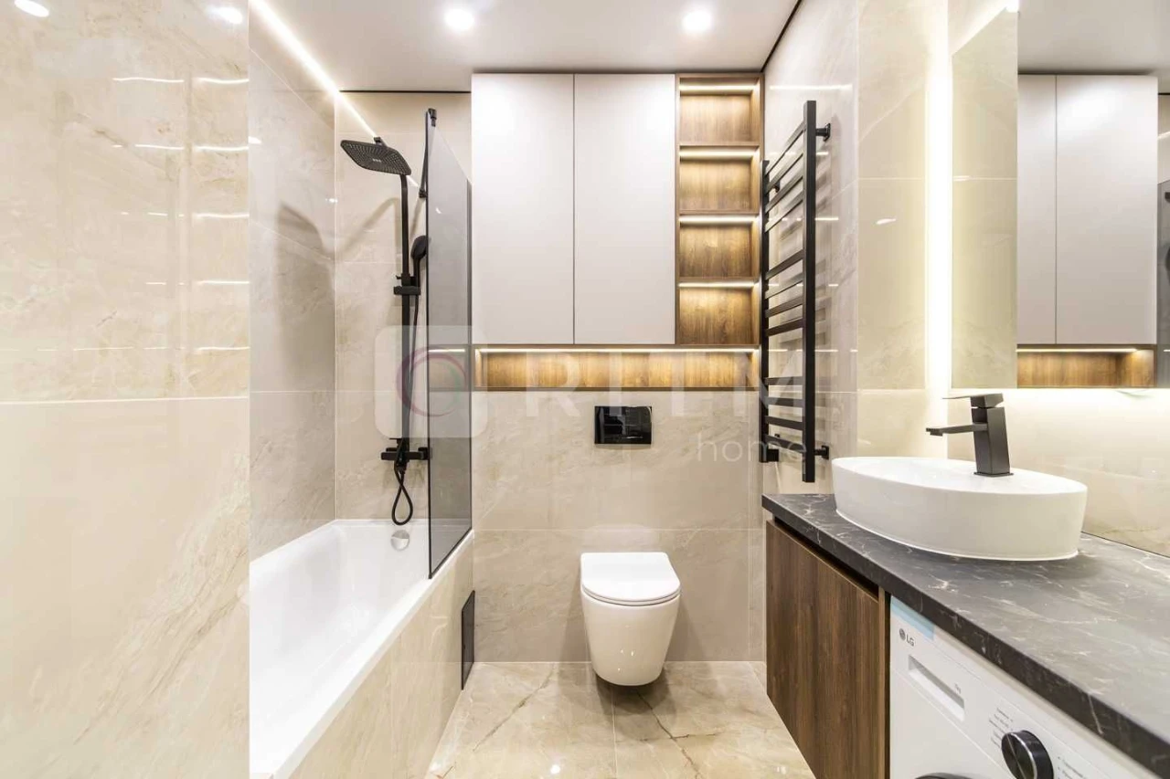 Продаж 1,5-кімнатної квартири 45 м² у ЖК «Манхеттен» біля мі