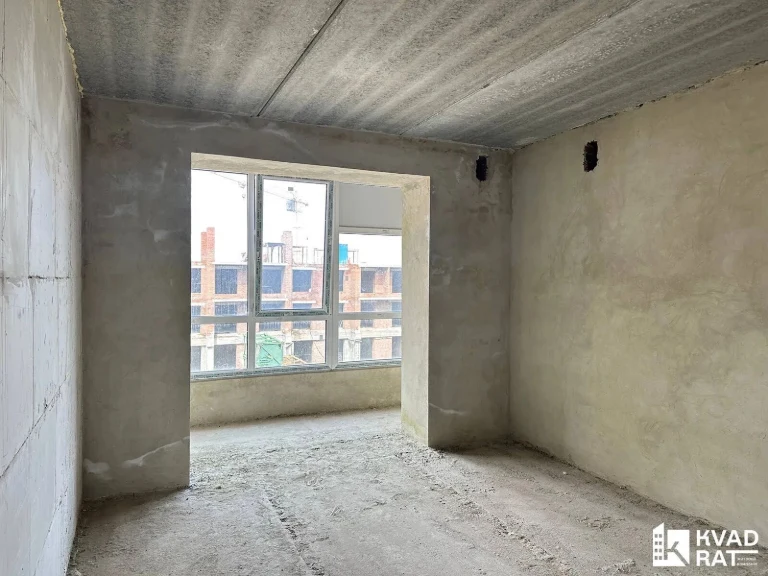 Продам  2-кімнатну квартиру в центрі міста