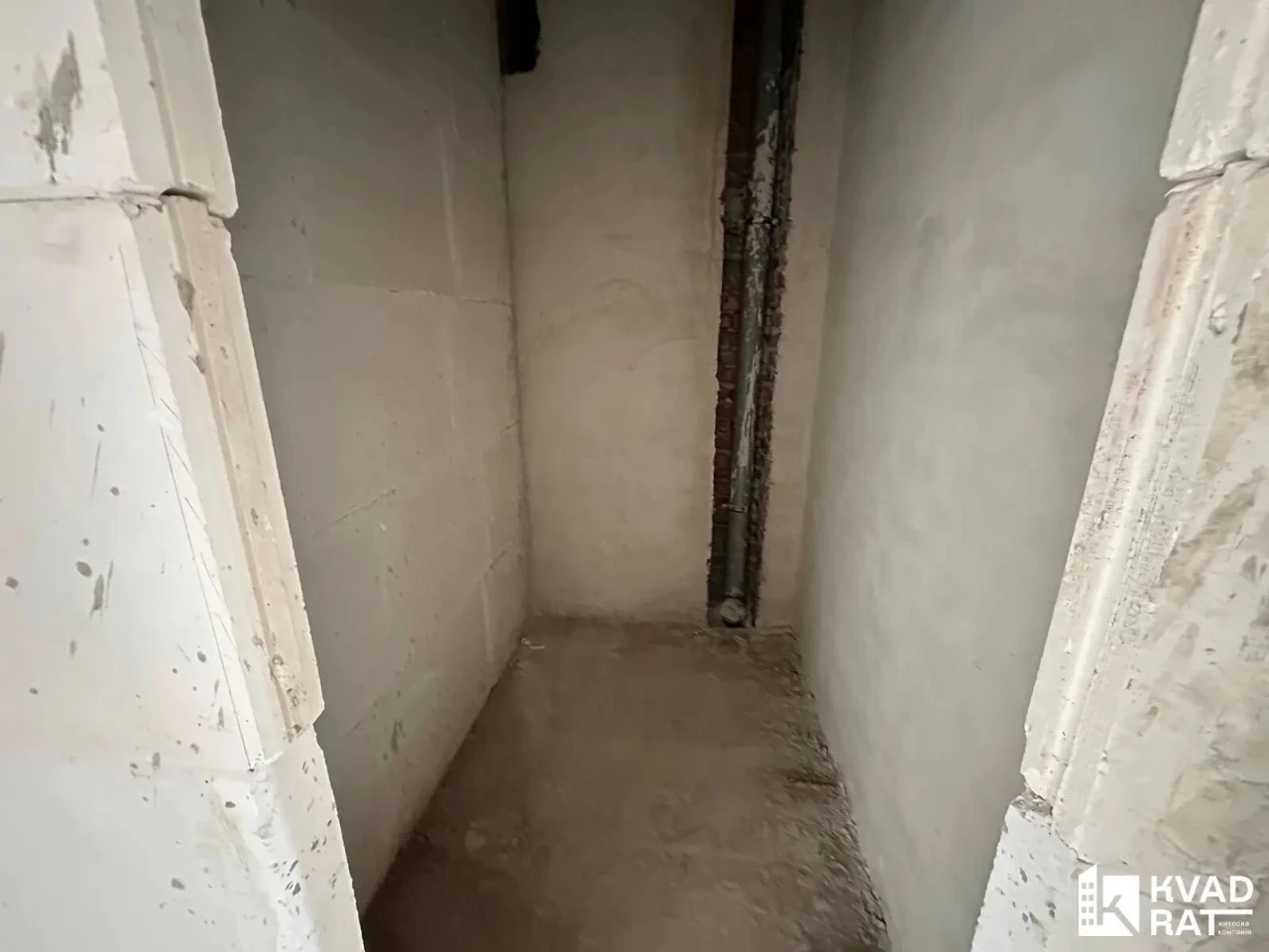 Продам  2-кімнатну квартиру в центрі міста