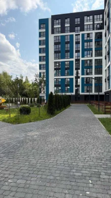 Велика 2 кімнатна квартира в зданому та обжитому будику,Міст