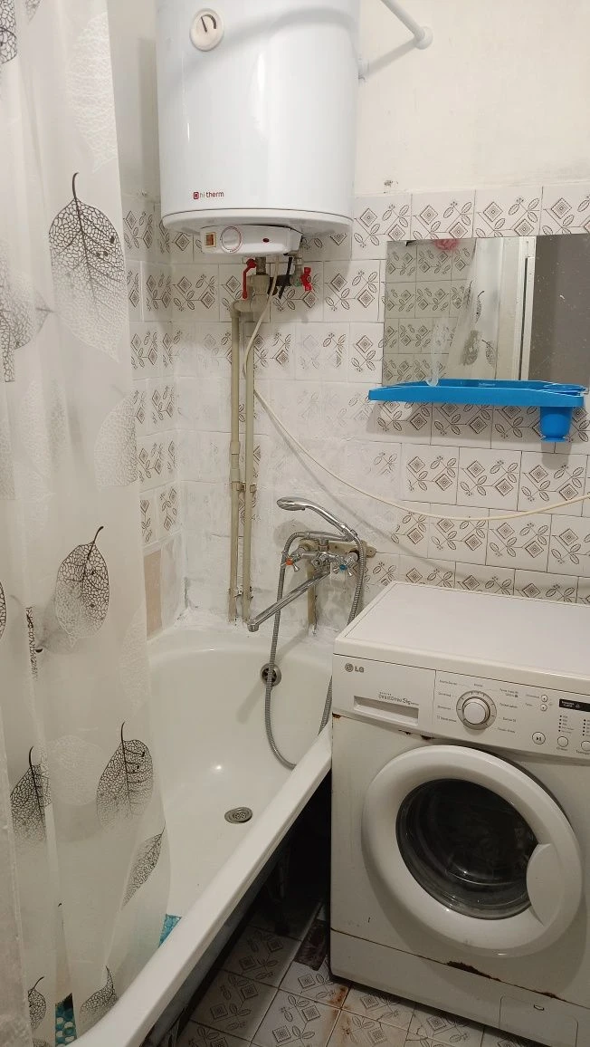Продається 3к квартира по вул Б. Хмельницького