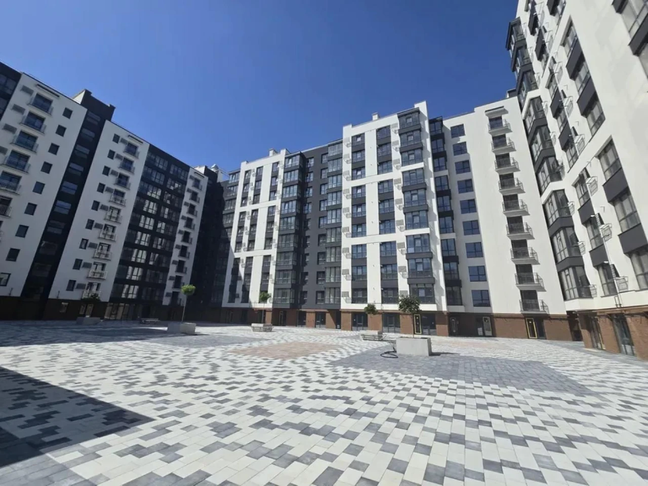 Продаж 2 кім квартри в зданій новобудові