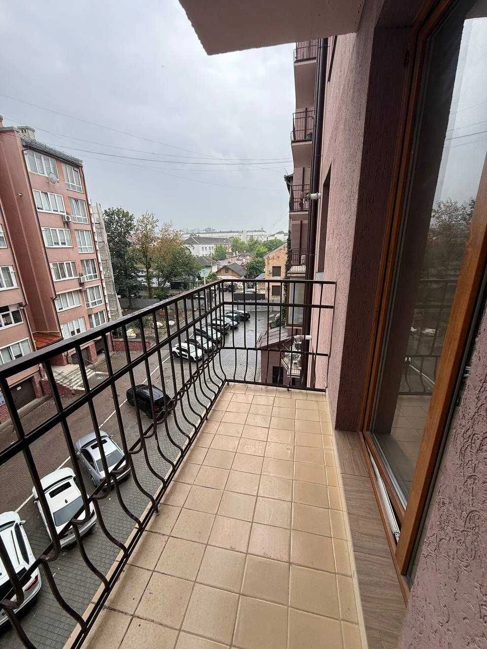 Простора 2-кімнатна квартира площею 70 м² Чорновола, центр