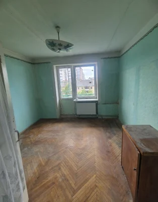 Продається 2-кімнатна квартира в самому центрі