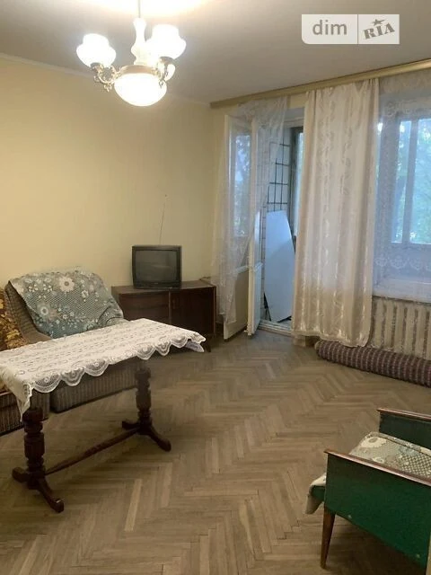 Sale of 2-room apartment 55 sq. m on Mykhaylo Omelyanovicha-Pavl st.
