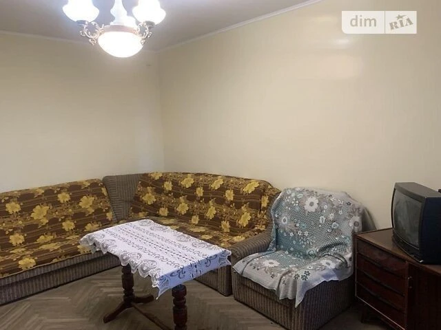 Sale of 2-room apartment 55 sq. m on Mykhaylo Omelyanovicha-Pavl st.
