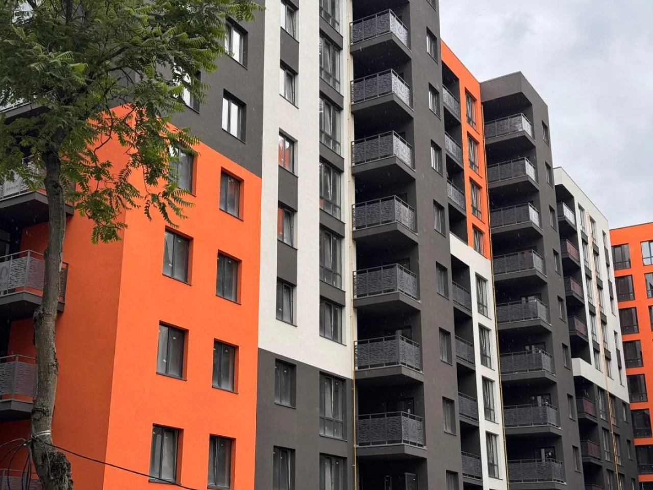 Продається 1 кімнатна готова для проживання