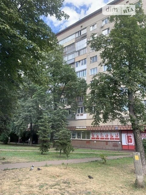 Sale of 2-room apartment 55 sq. m on Mykhaylo Omelyanovicha-Pavl st.